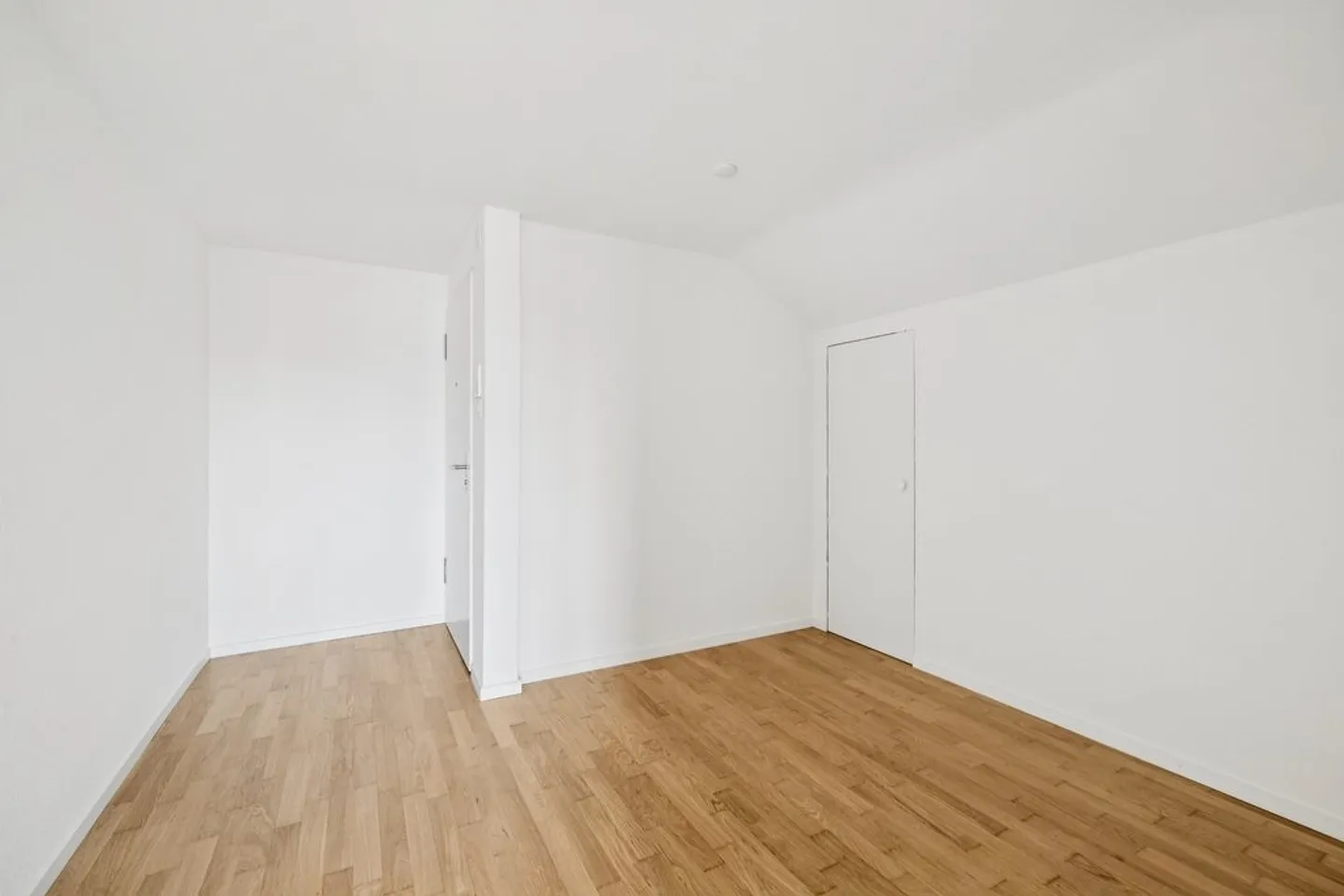 Bella appartamento ristrutturato di 4.5 stanze - Foto 9 di 11