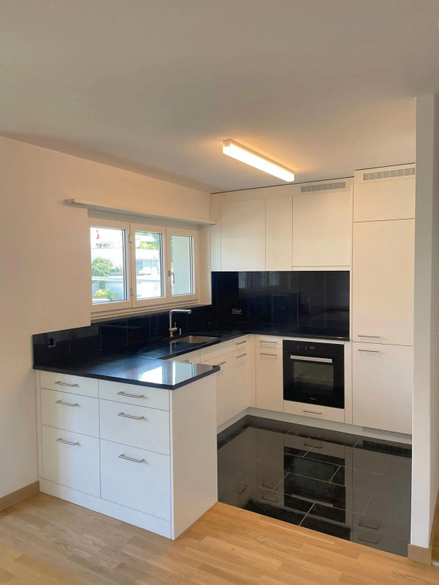 Wunderschöne 2.5 Zimmer Wohnung - Erstvermietung nach Sanierung - Foto 4 von 8