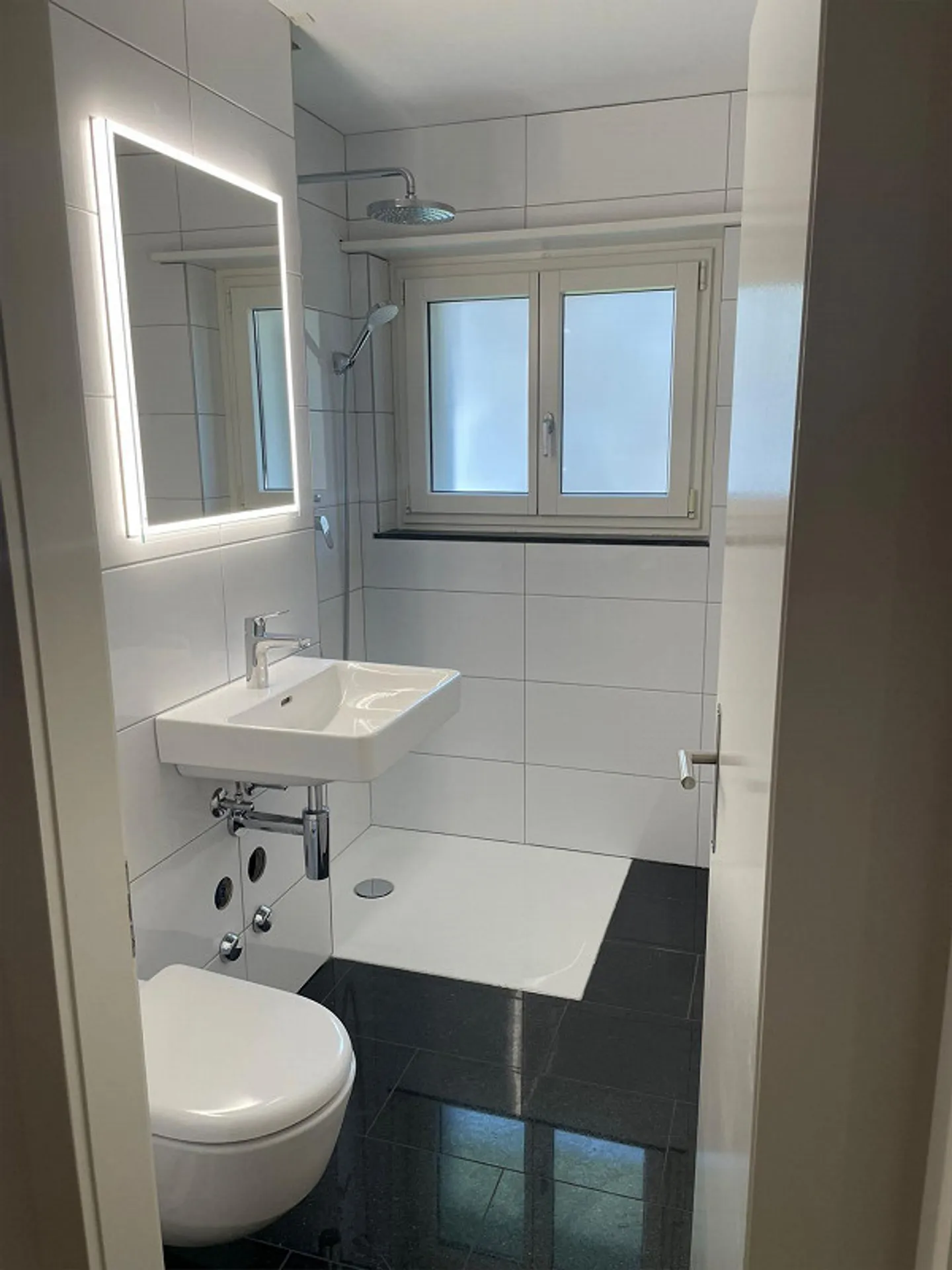 Wunderschöne 2.5 Zimmer Wohnung - Erstvermietung nach Sanierung - Foto 7 von 8