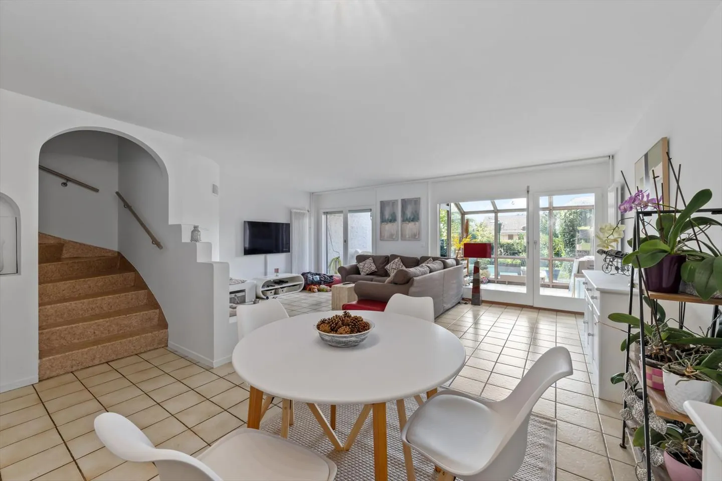 Villa mitoyenne de 6.5 pièces à Renens - Photo 2 sur 9