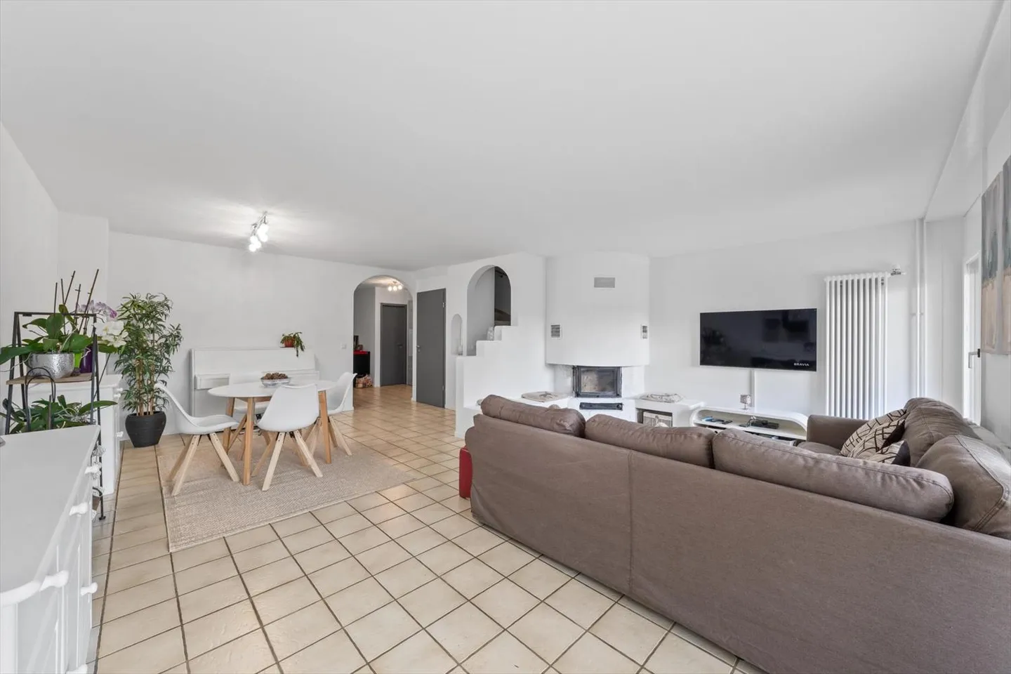 Villa mitoyenne de 6.5 pièces à Renens - Photo 5 sur 9