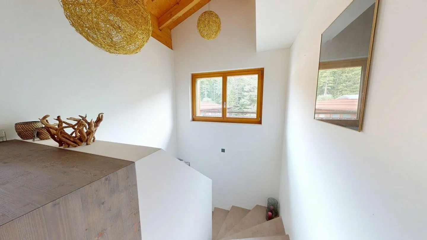 Sun-drenched 3.5 room penthouse - Photo 7 of 12