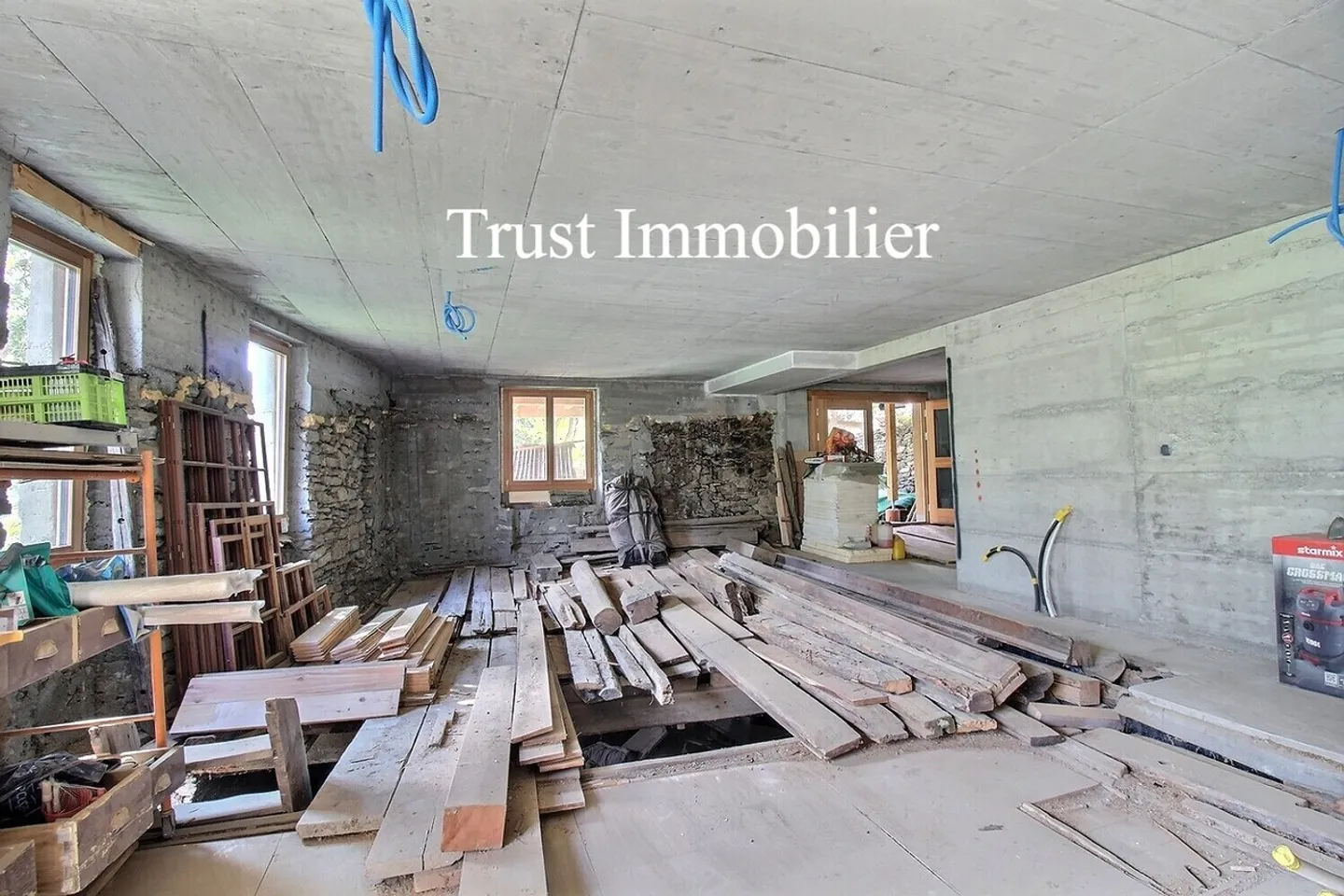 A RARE FIND IN THE VAL D'ENTREMONT - Photo 13 of 15