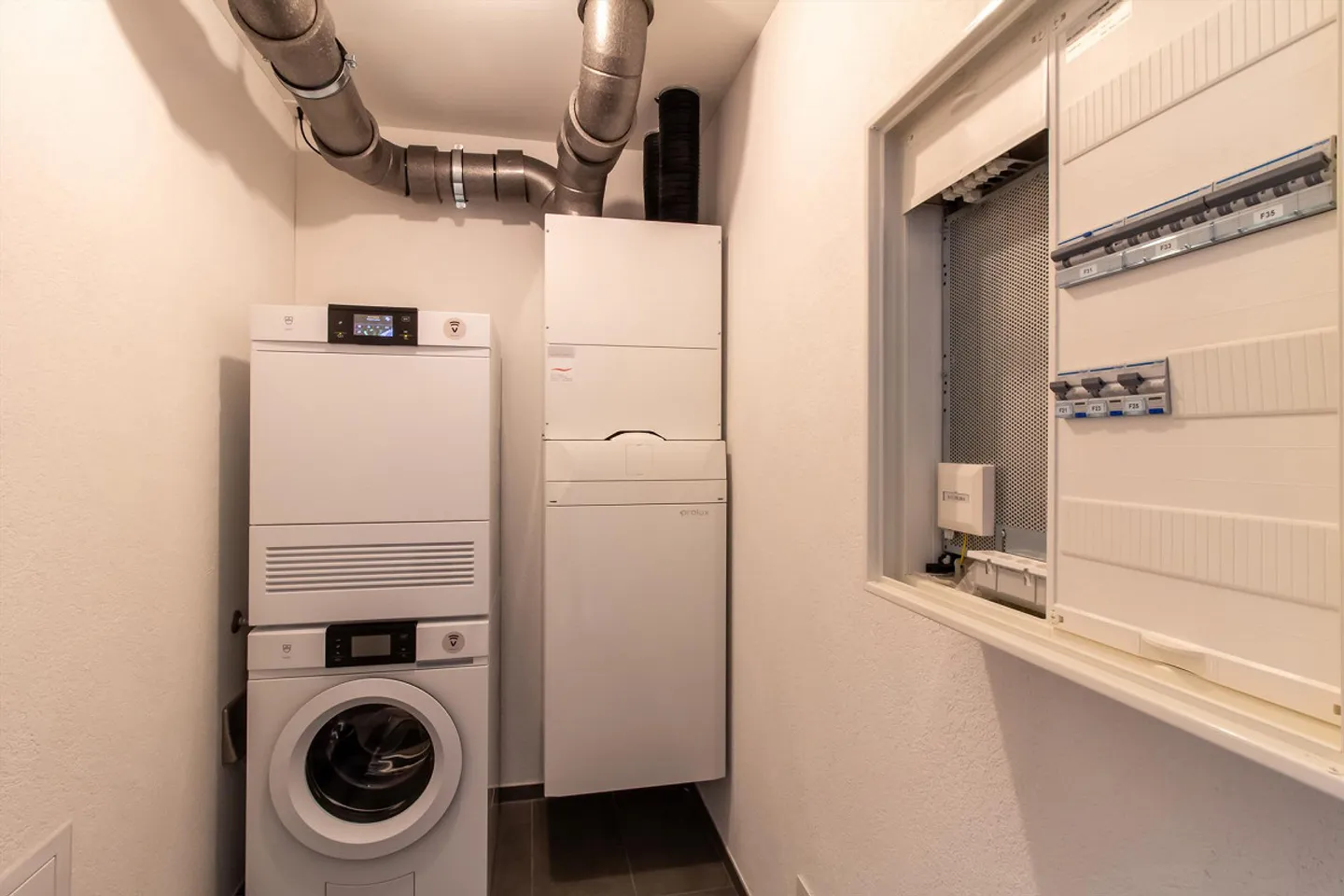 Modern 2½-room apartment in a central location - Photo 5 of 7