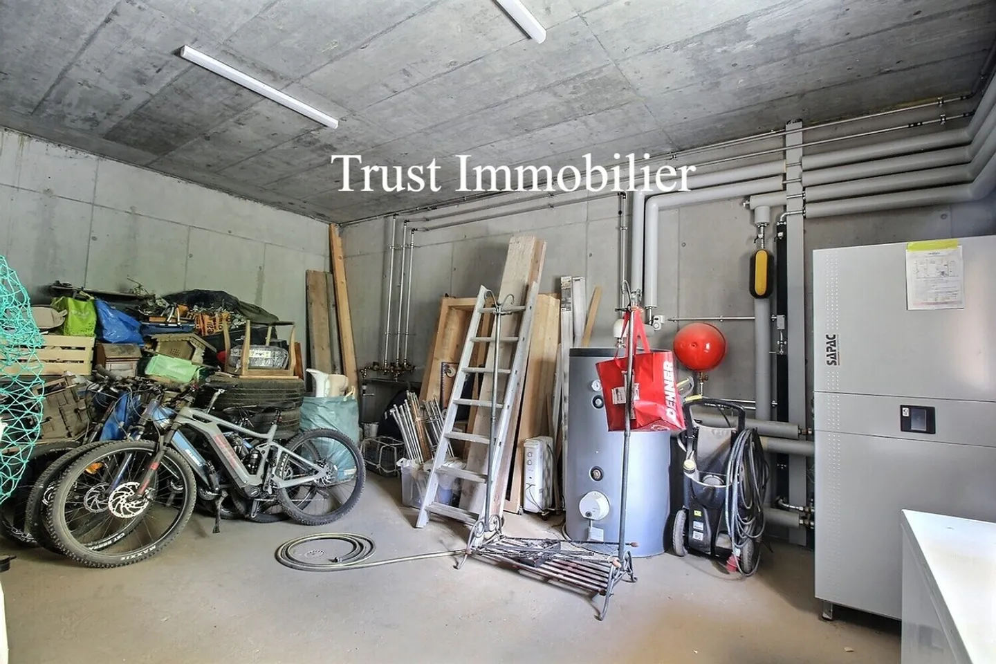 A RARE FIND IN THE VAL D'ENTREMONT - Photo 14 of 15