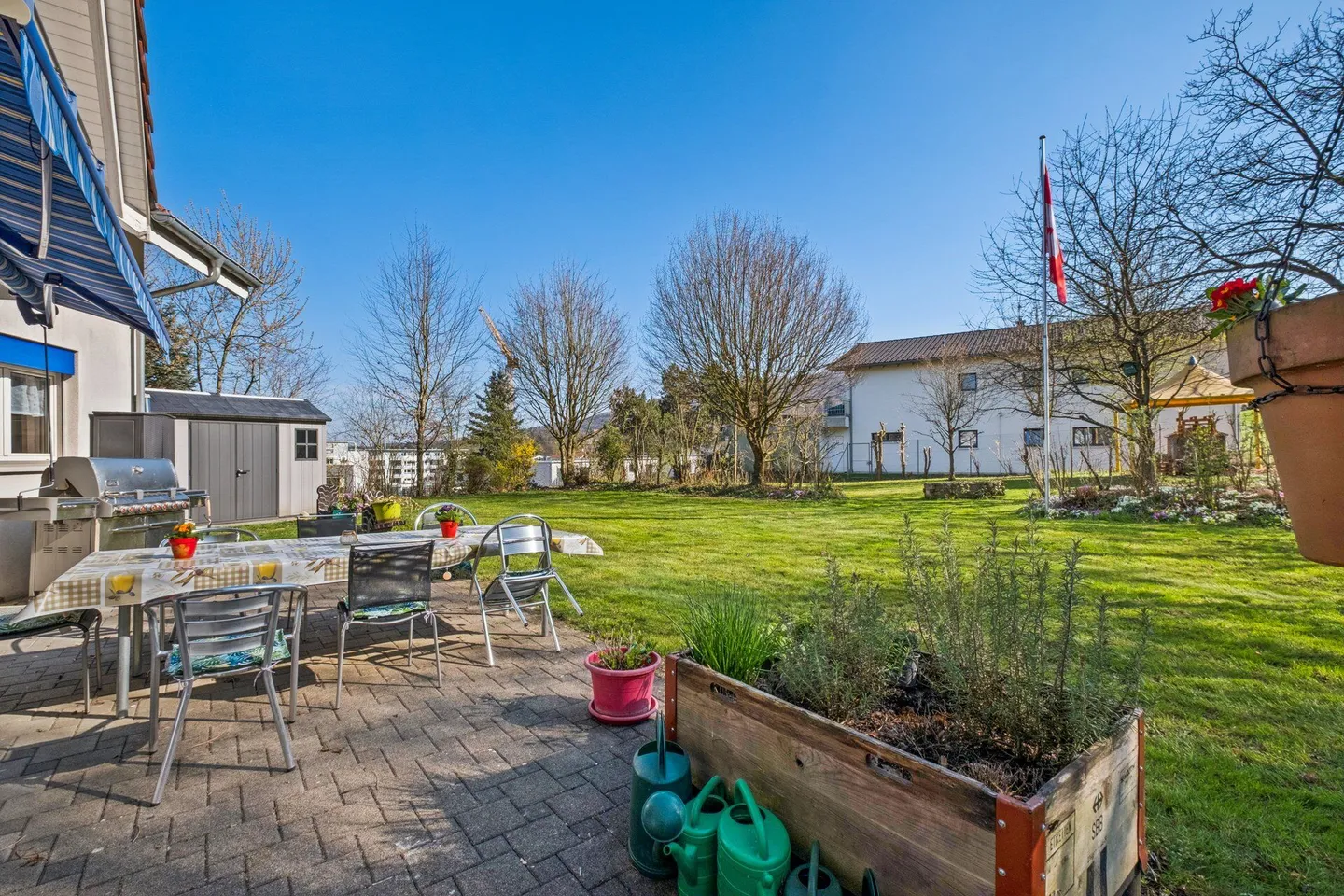 Charmantes Familienhaus mit Garten - Foto 10 von 11