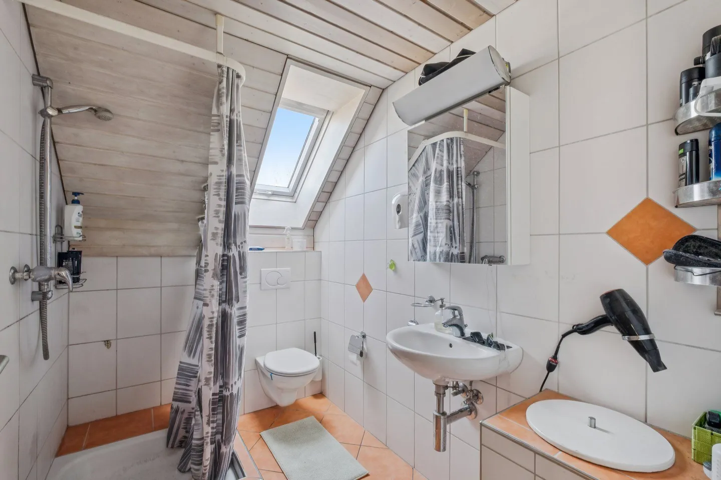 Charmantes Familienhaus mit Garten - Foto 6 von 11