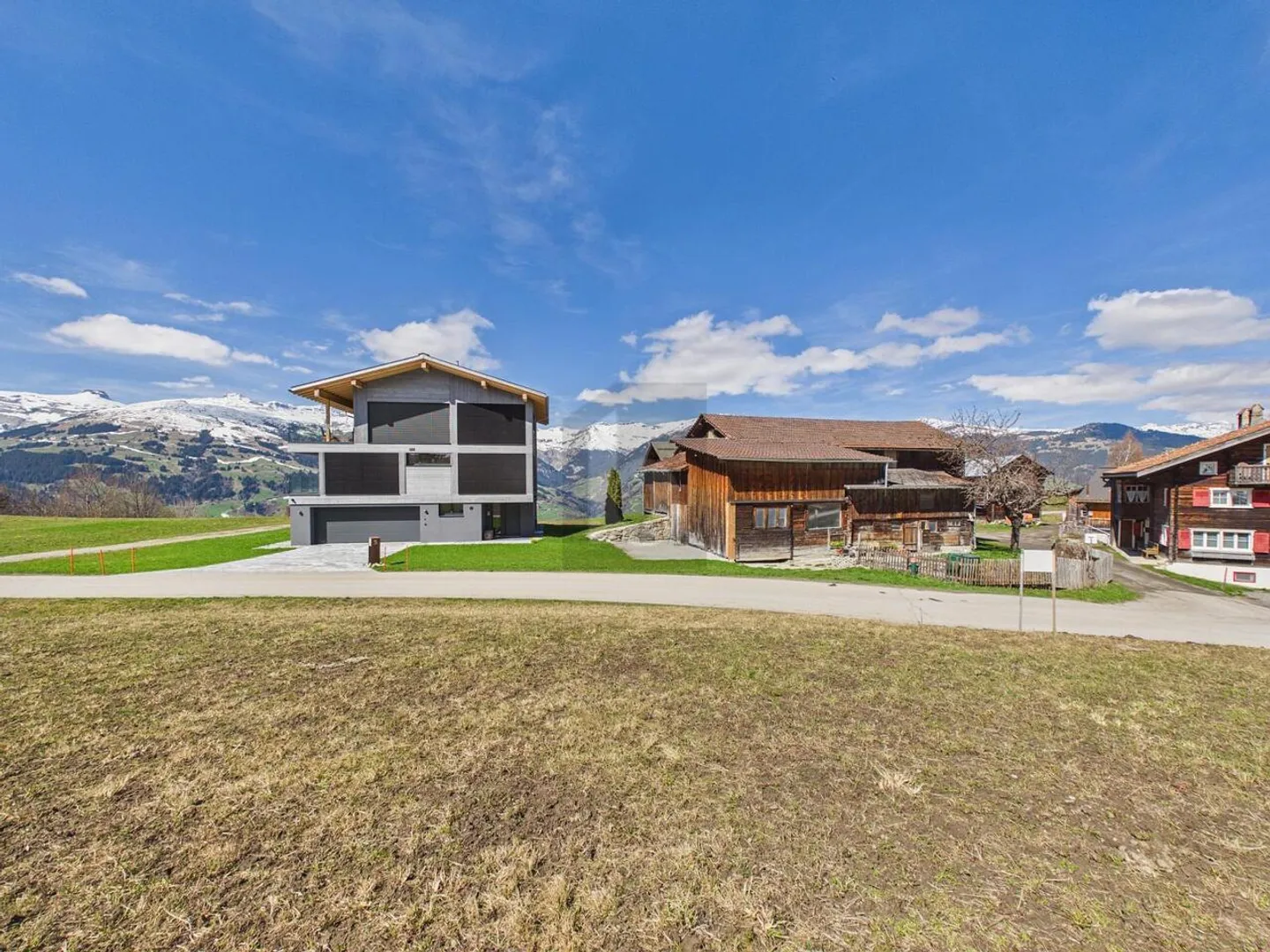 DREAM PROPERTY WITH SKI-IN/SKI-OUT - Photo 4 of 6