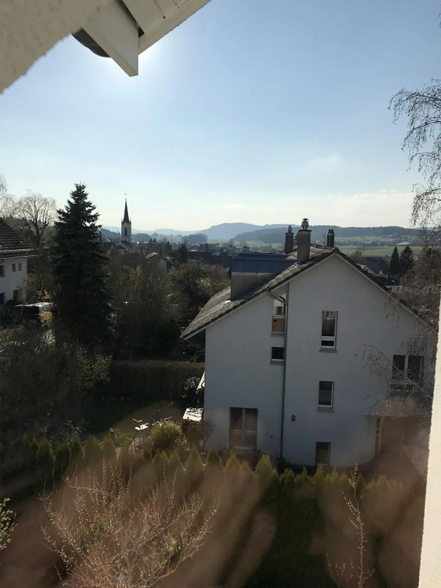 Small, large single-family house in a quiet residential area - Photo 22 of 30