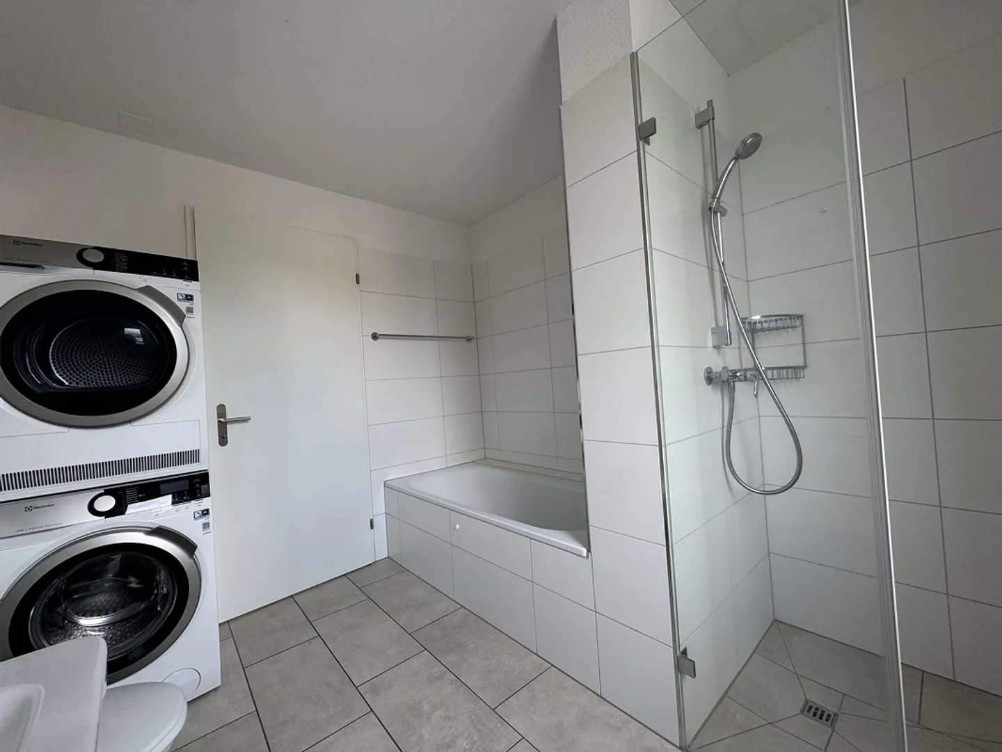 Fahrwangen: Close to the Lake | Everything You Need - Photo 8 of 13