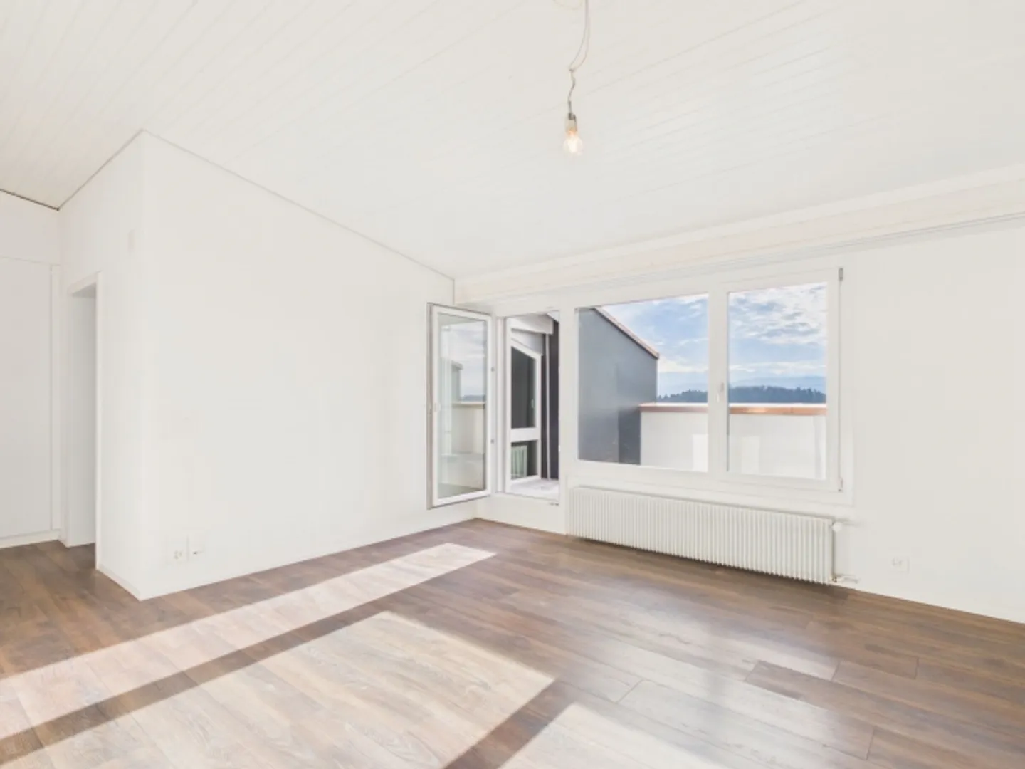 Charmante 2.5-Zimmer-Wohnung - Foto 2 von 12