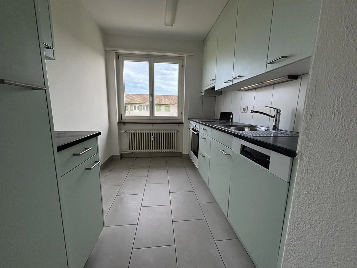 Geräumige Wohnung in ruhiger Lage - Foto 2 von 9