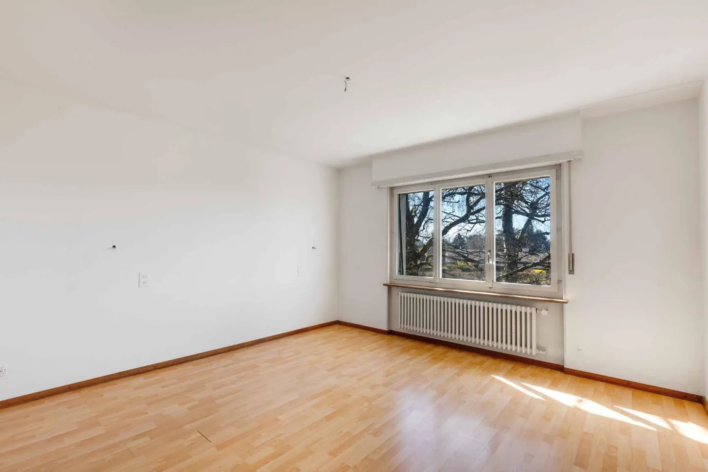 Ampia casa unifamiliare con bel giardino - Foto 5 di 6