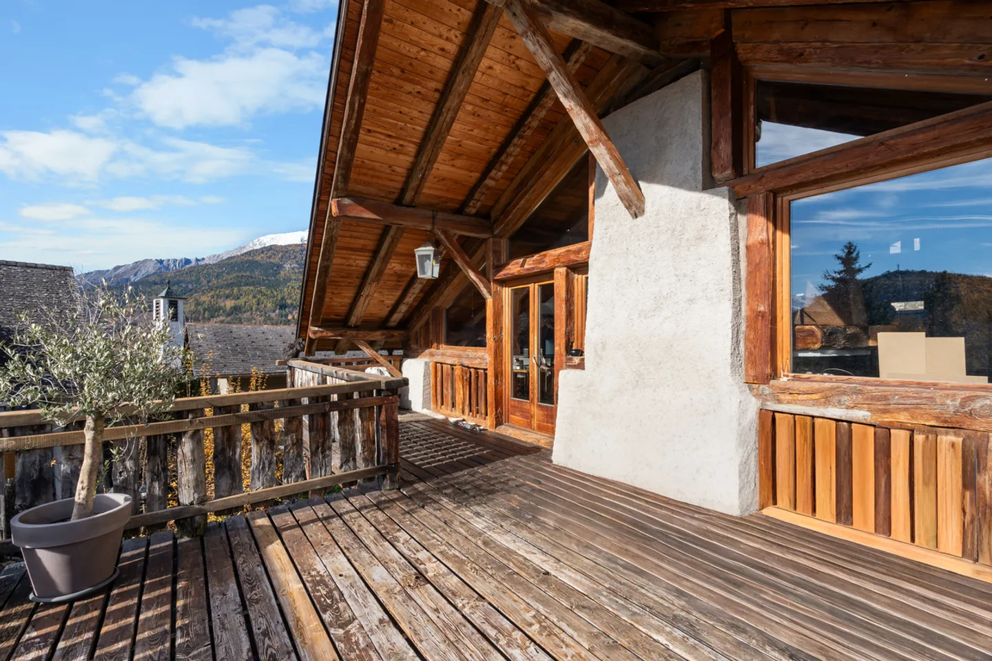 Magnificent renovated barn in the heart of the village of Icogne - Photo 2 of 5