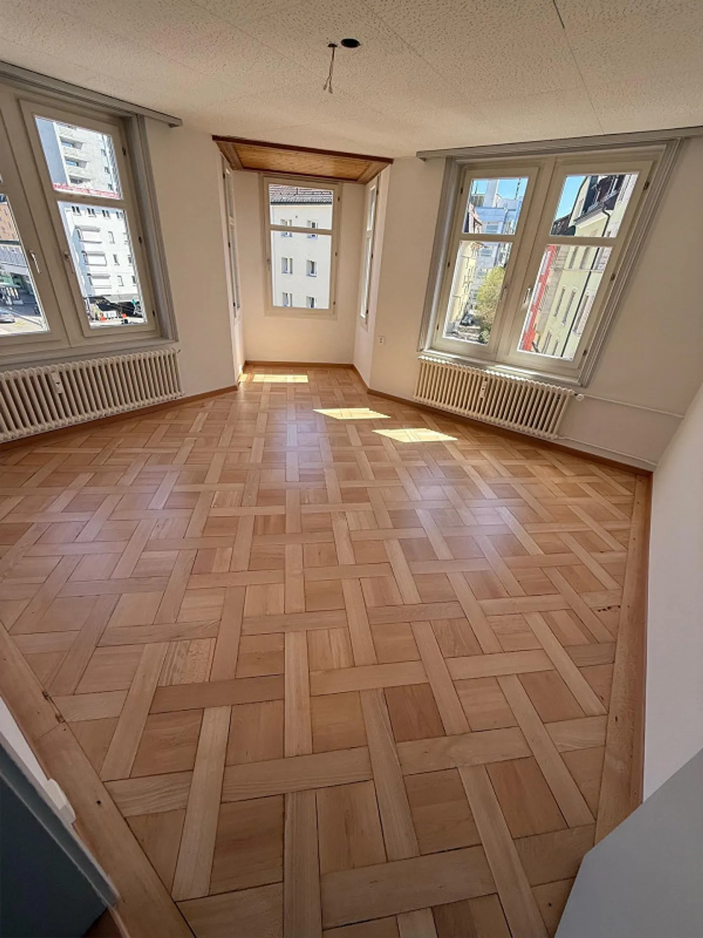 Belle appartement de 4 pièces dans le quartier de Lachen - Photo 4 sur 7