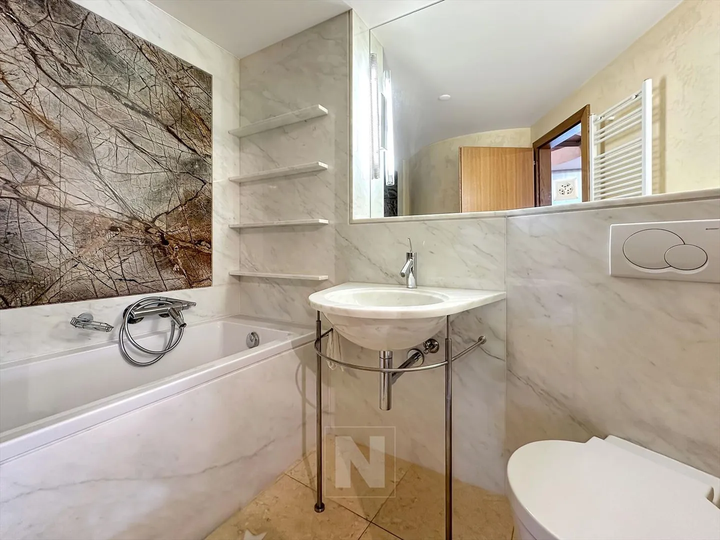 Loft completamente ristrutturato a Concise - Foto 9 di 13