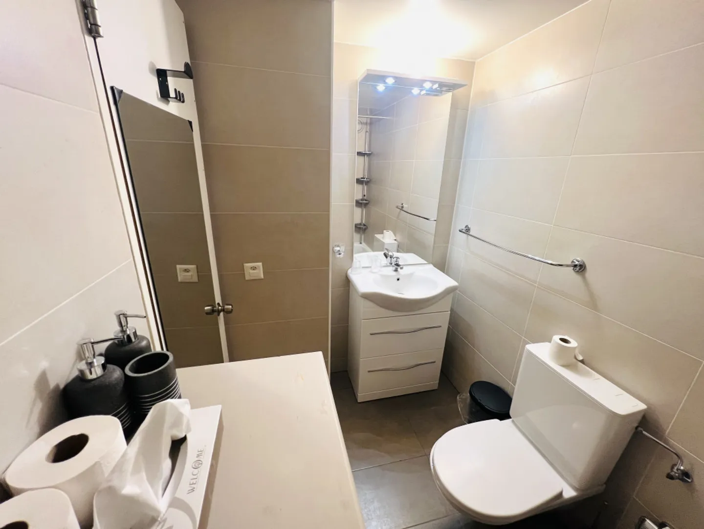 FOR RENT - Functional and bright apartment with balcony in Anzère - Photo 15 of 15