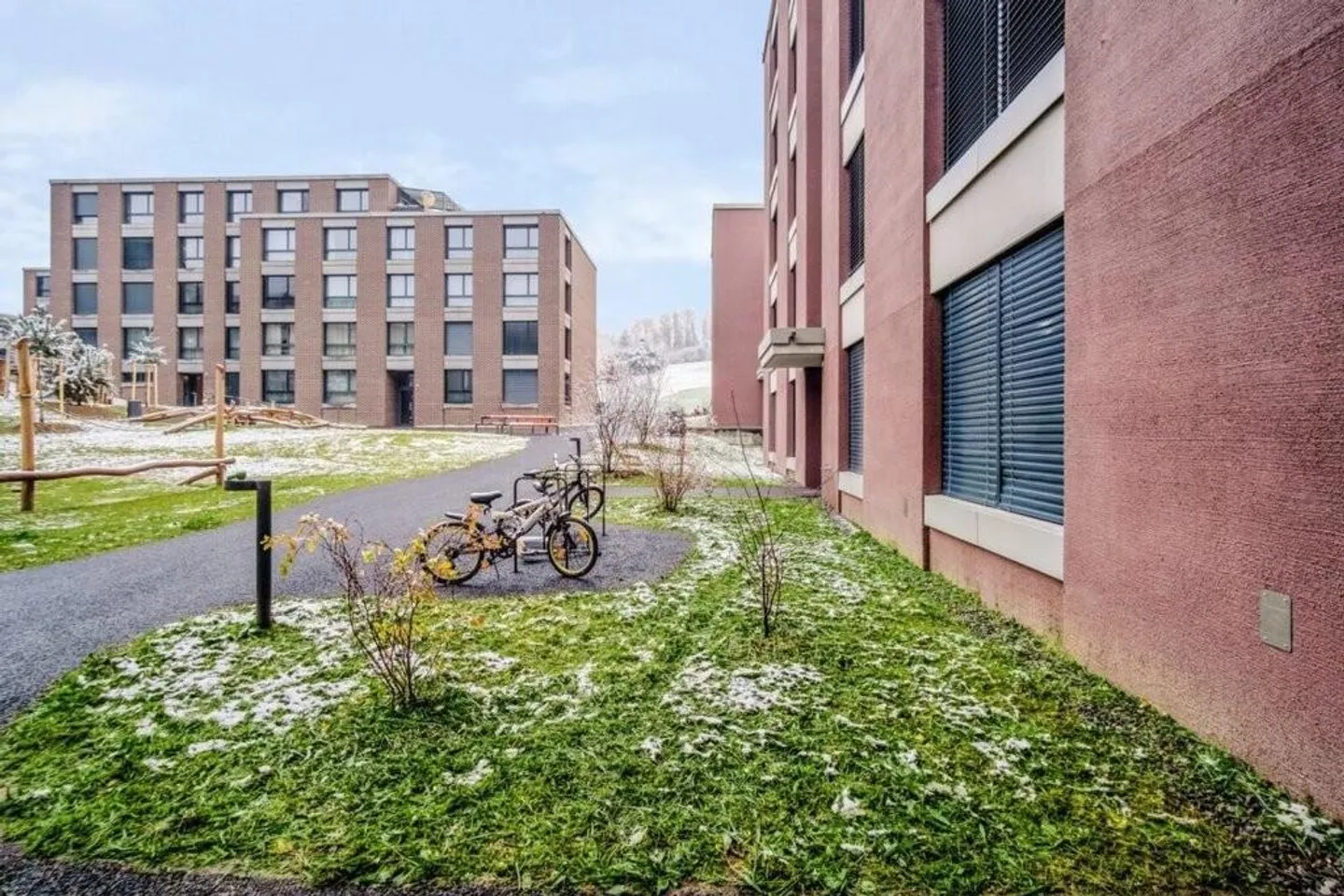 AFFITTARE SENZA CAUZIONE - Accogliente appartamento di 4,5 locali - Foto 1 di 6