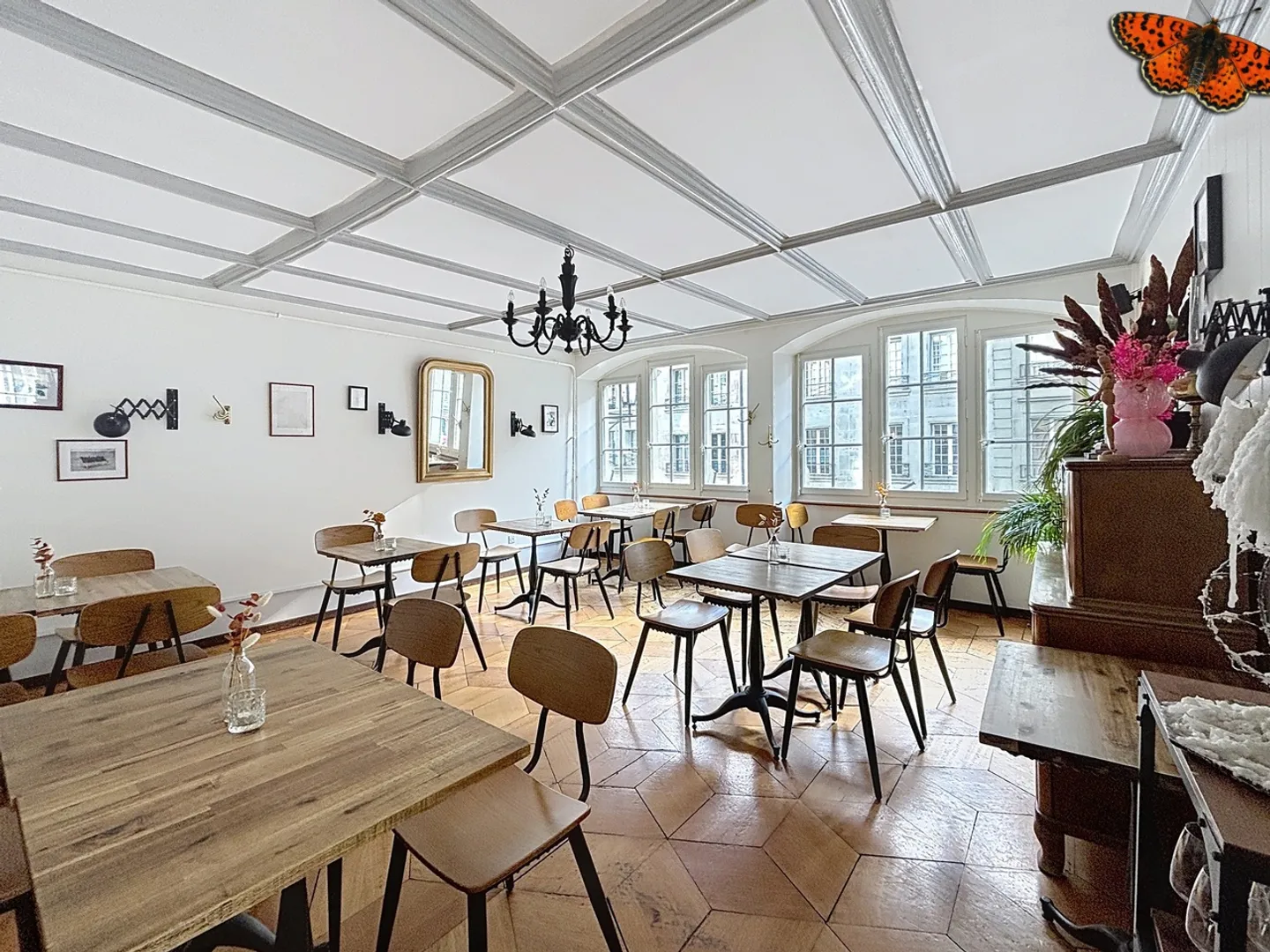 In vendita: Edificio storico a uso misto nel cuore di Friburgo - Foto 8 di 34