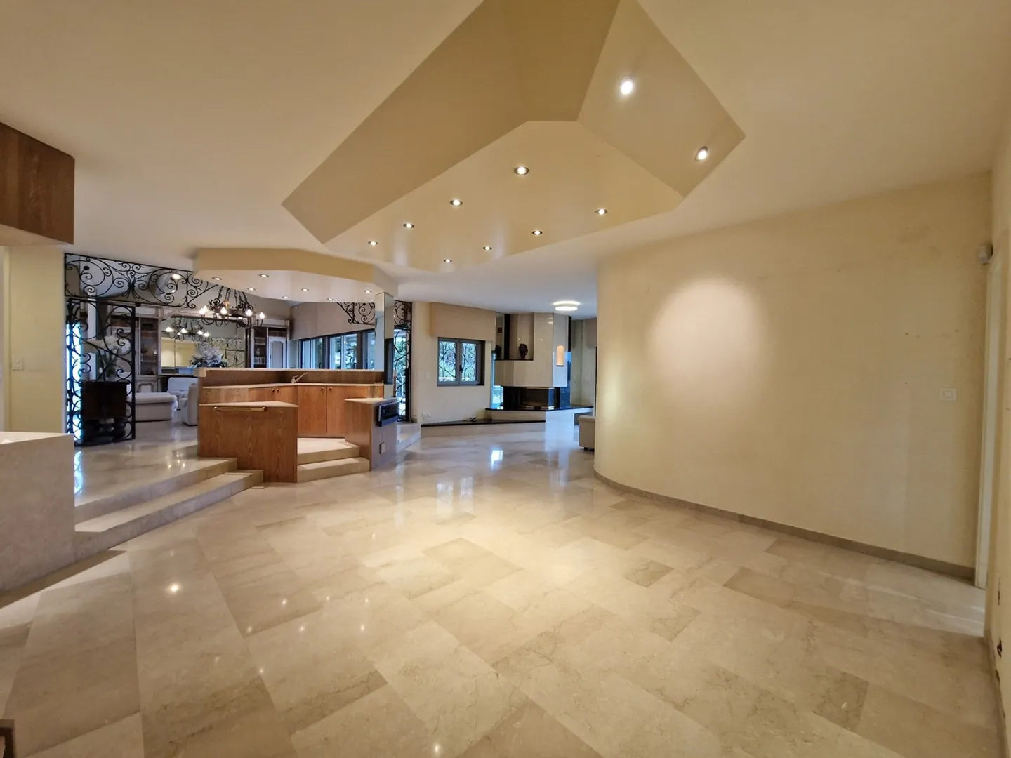 Pully center, lake view, indoor pool - Photo 5 of 18