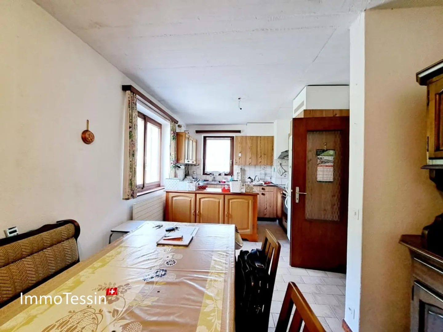 Affascinante casa plurifamiliare con 2 appartamenti a Malvaglia vicino a Biasca e al Passo Lukmanier in vendita - Foto 10 di 13