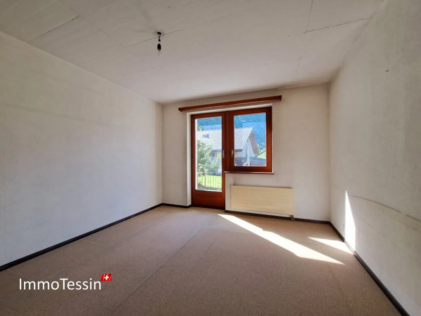 Affascinante casa plurifamiliare con 2 appartamenti a Malvaglia vicino a Biasca e al Passo Lukmanier in vendita - Foto 11 di 13
