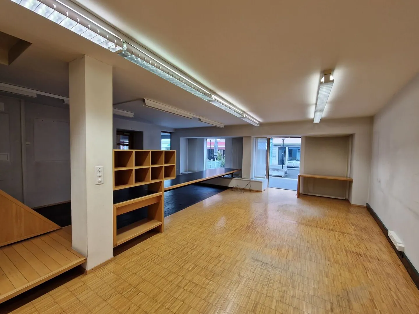 Handel 7 Zimmer - Foto 1 von 5