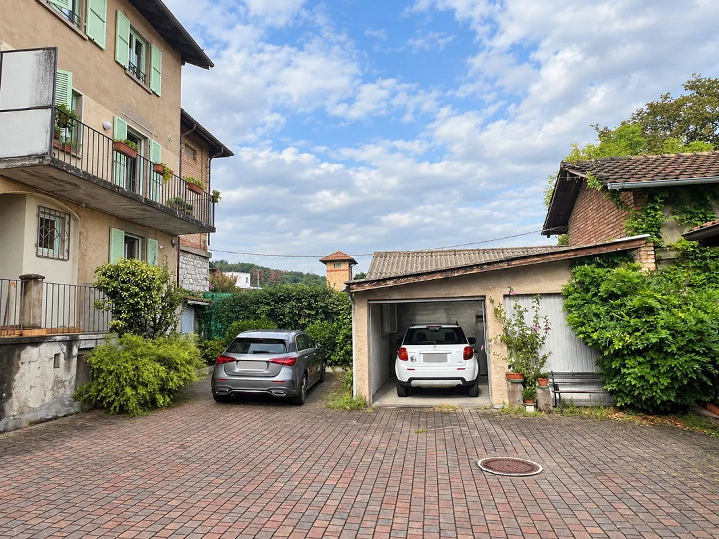 Petite maison bifamiliale à rénover avec rustique et jardin - Photo 19 sur 19