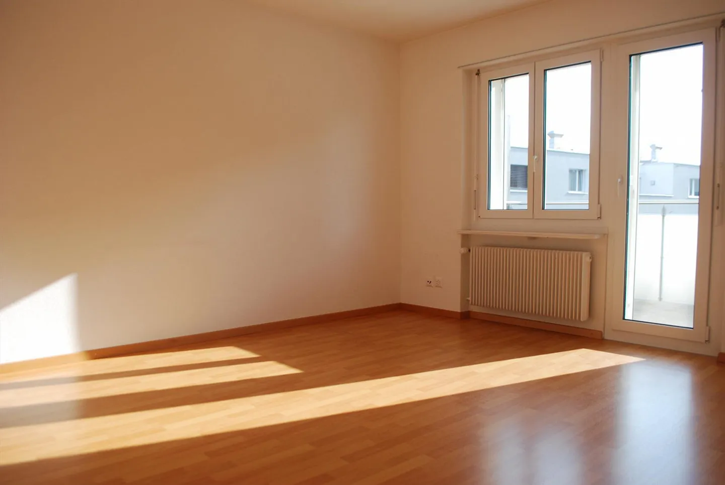 Helles Apartment mit Balkon - Foto 2 von 6