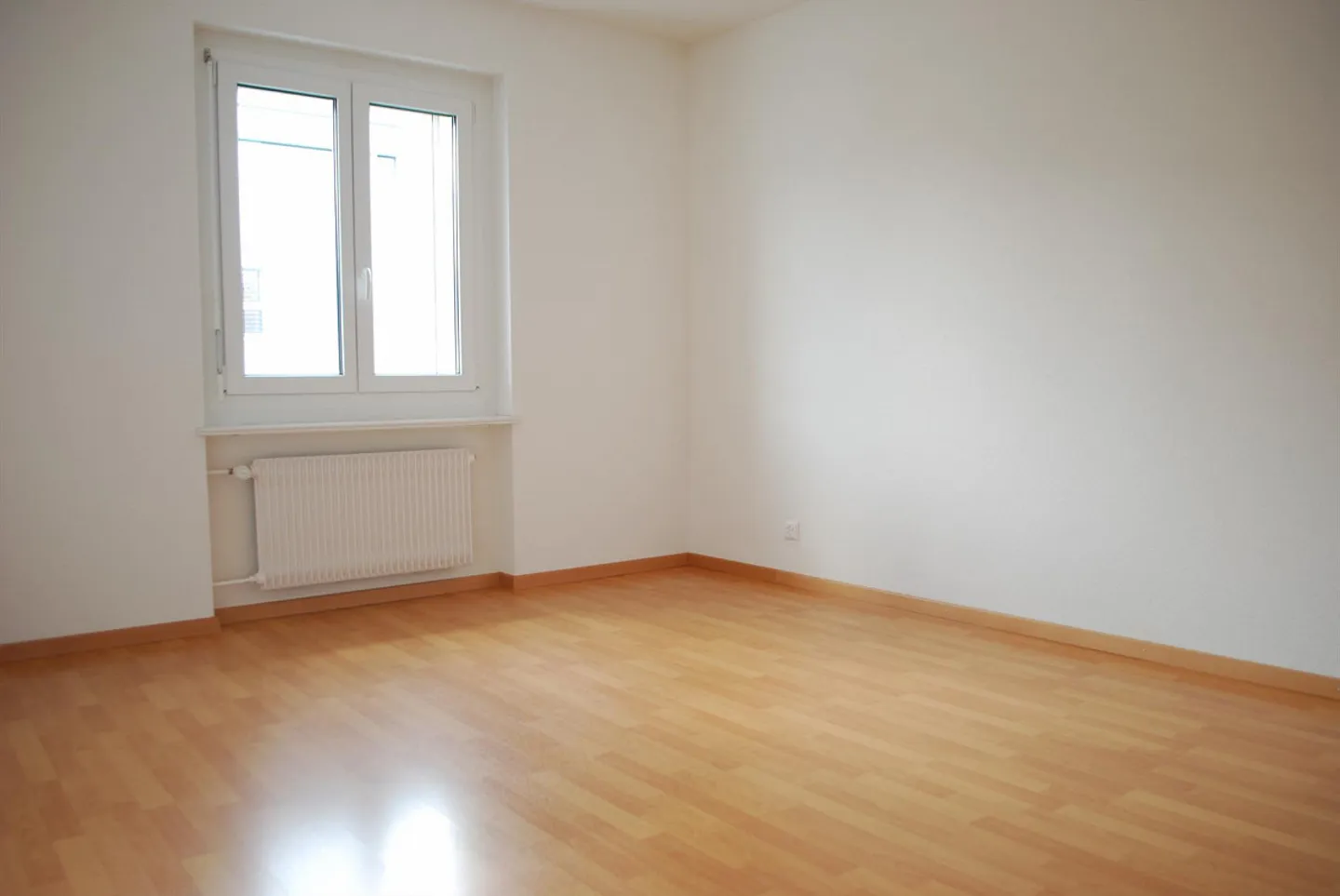 Helles Apartment mit Balkon - Foto 3 von 6