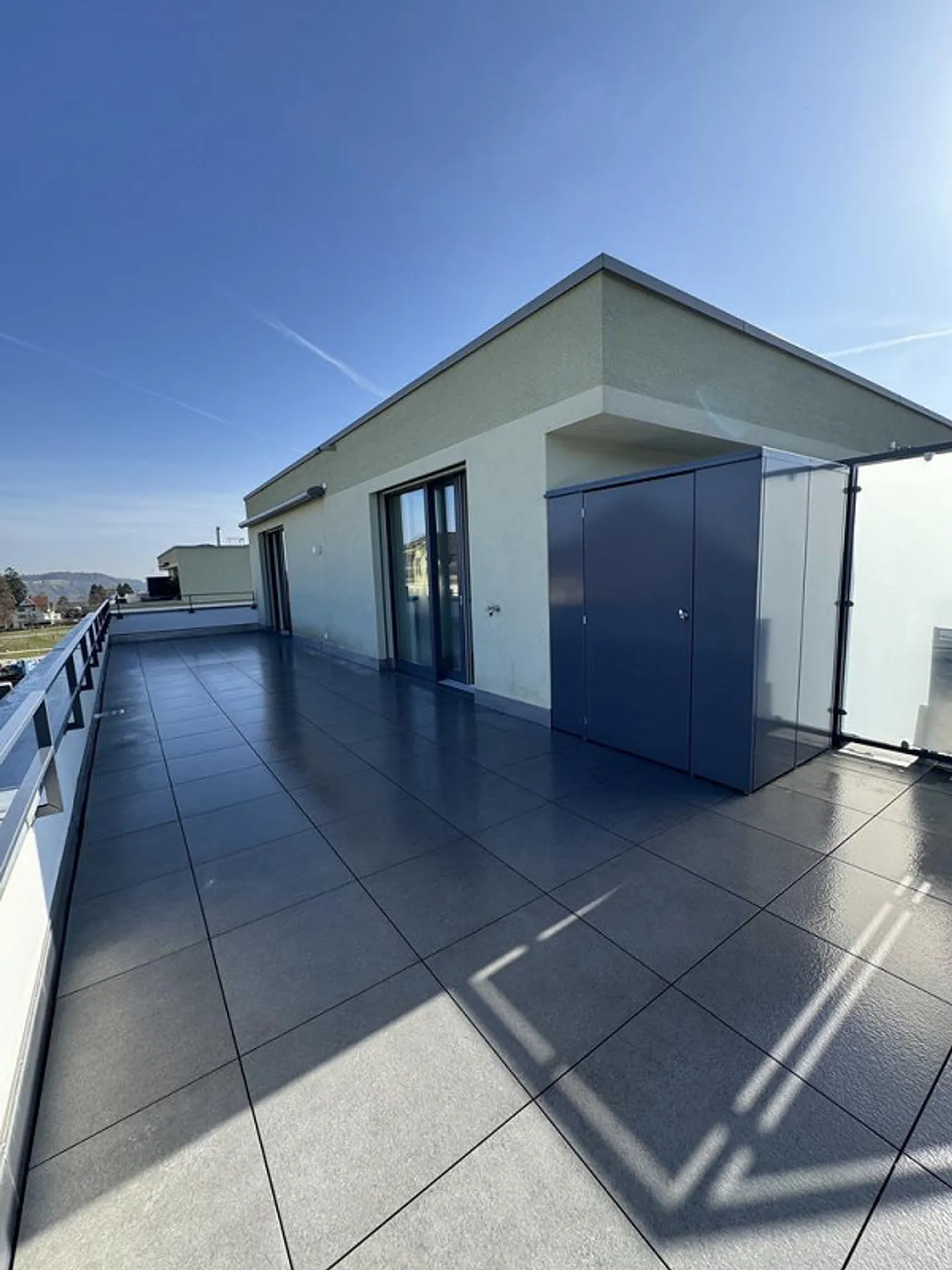 Moderne Wohnung mit Dachterrasse - Foto 7 von 9