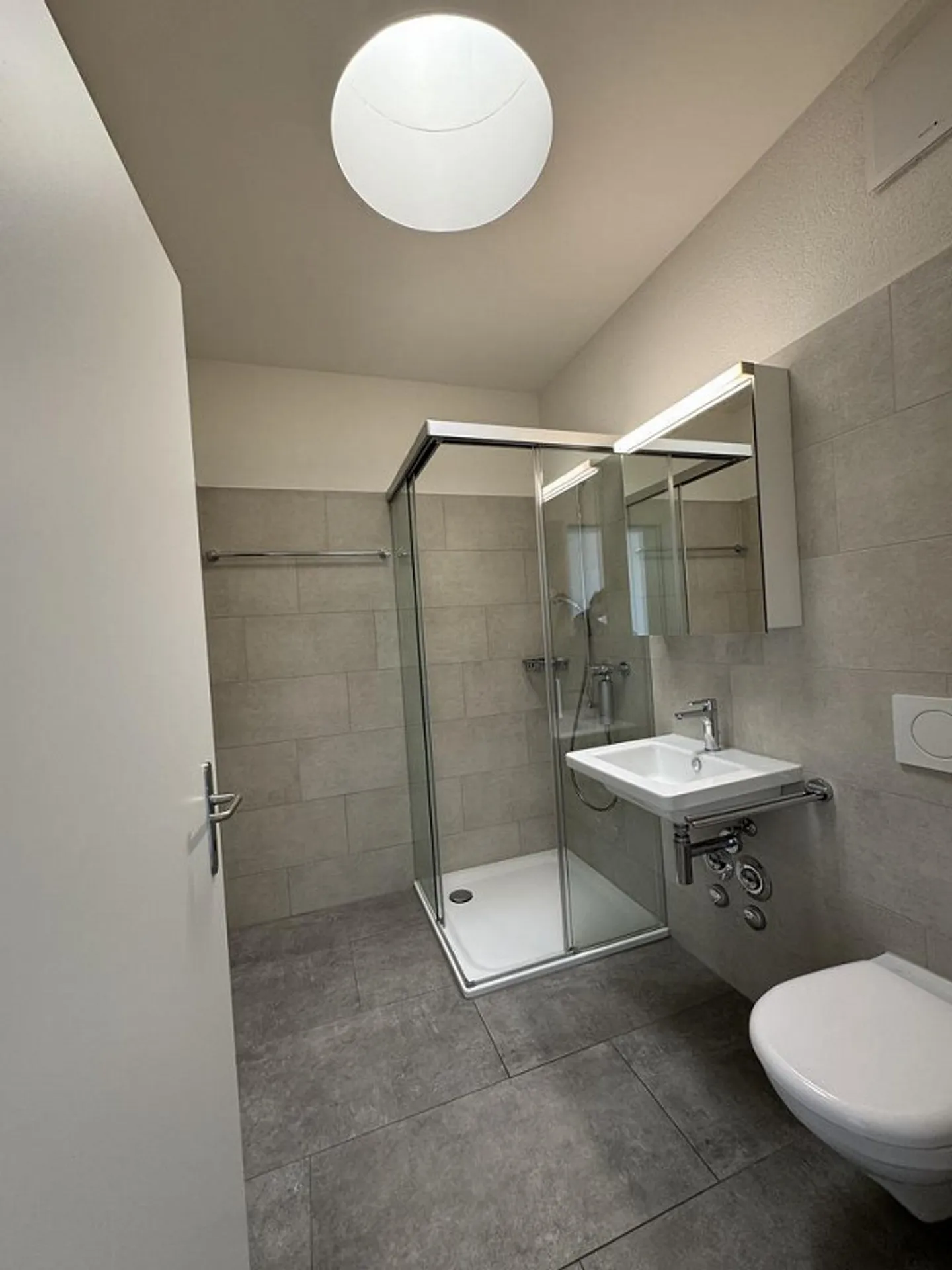 Moderne Wohnung mit Dachterrasse - Foto 6 von 9