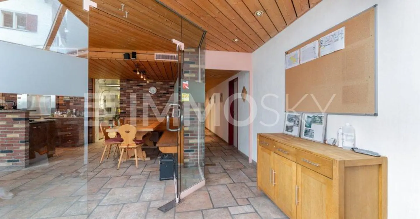 Investir dans l'avenir : Restaurant avec potentiel d'espace de vie - Photo 4 sur 5