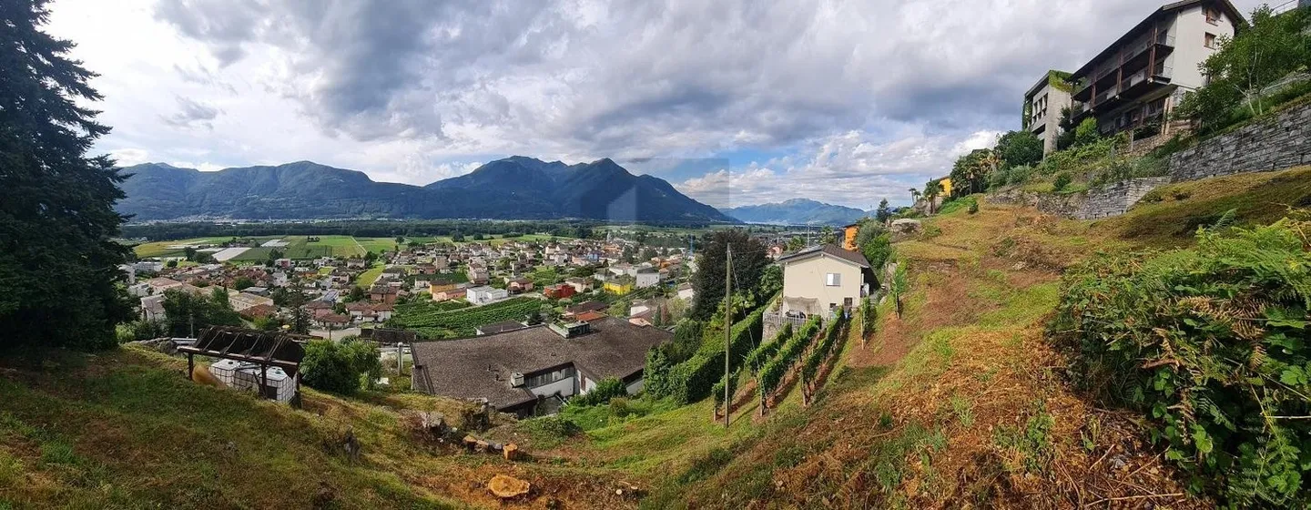 SONNIG UND RUHIG MIT AUSSICHT - Foto 1 von 4