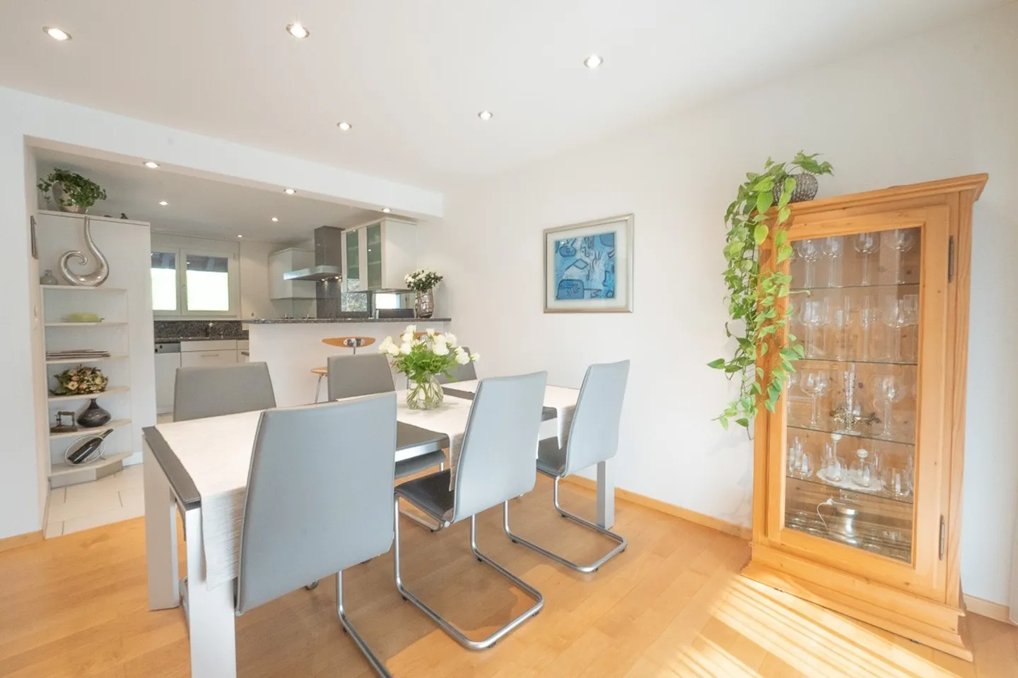 Casa unifamiliare a schiera di 5,5 stanze ben tenuta - Foto 5 di 13