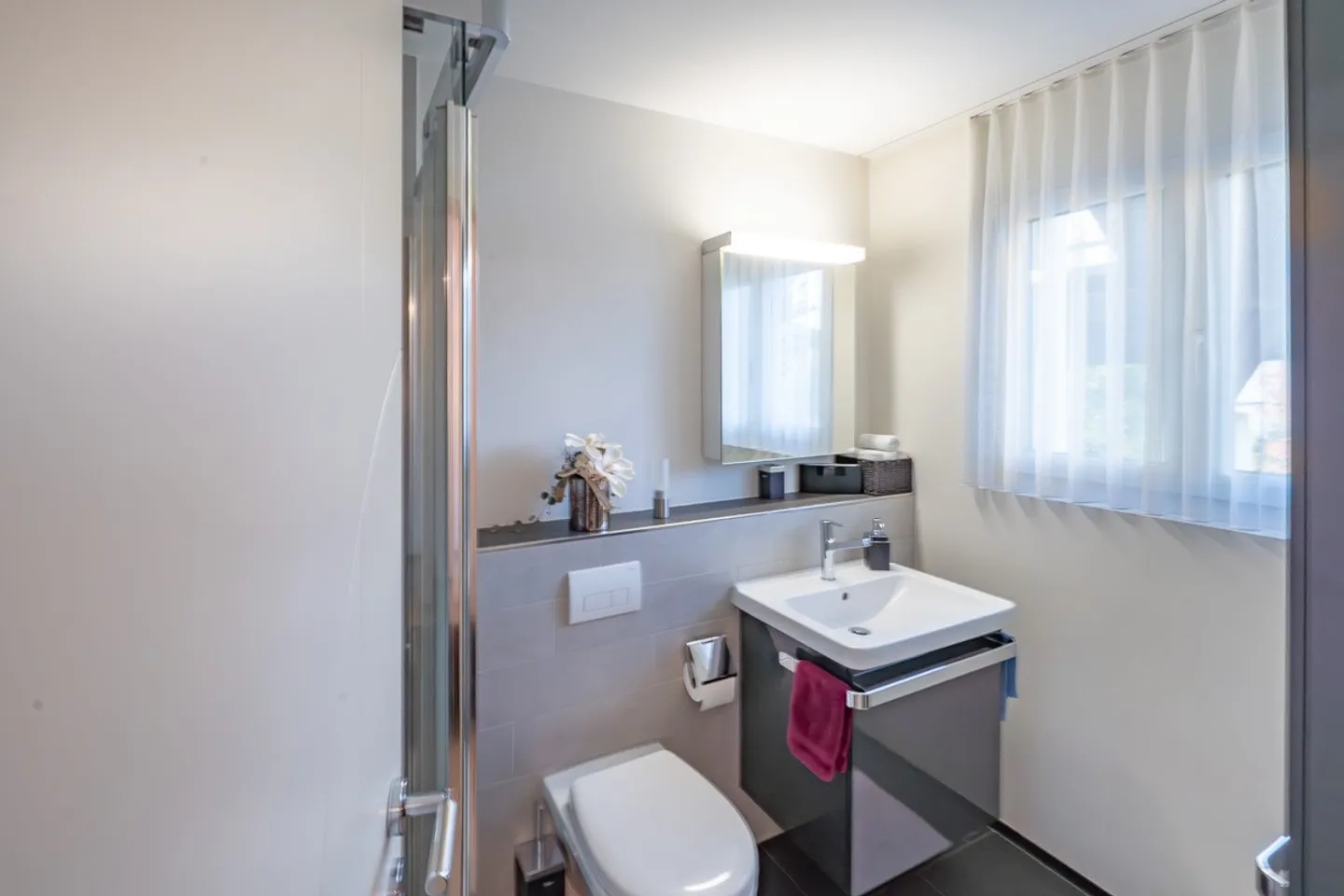 Casa unifamiliare a schiera di 5,5 stanze ben tenuta - Foto 9 di 13