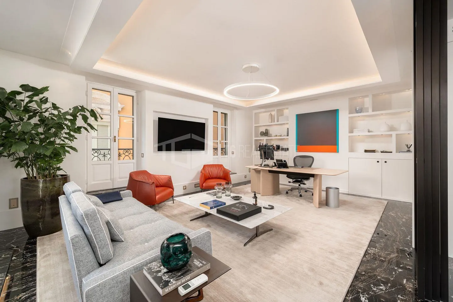 UNIQUE PROPERTY IN THE HEART OF LUGANO – PIAZZA REZZONICO - Photo 4 of 16