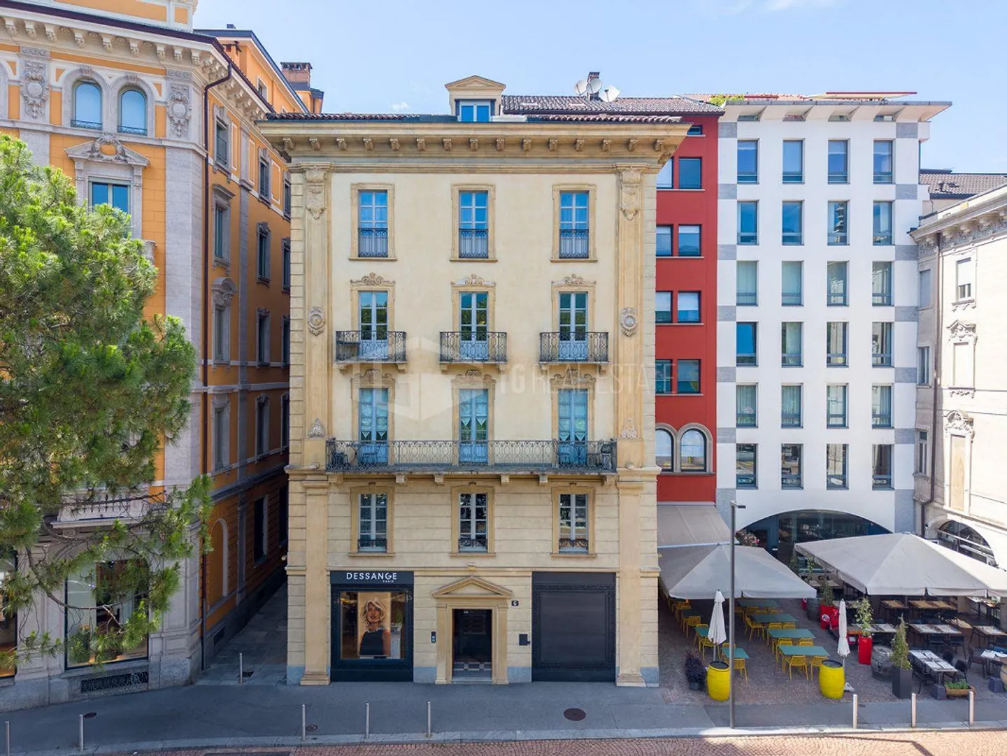 UNIQUE PROPERTY IN THE HEART OF LUGANO – PIAZZA REZZONICO - Photo 1 of 16