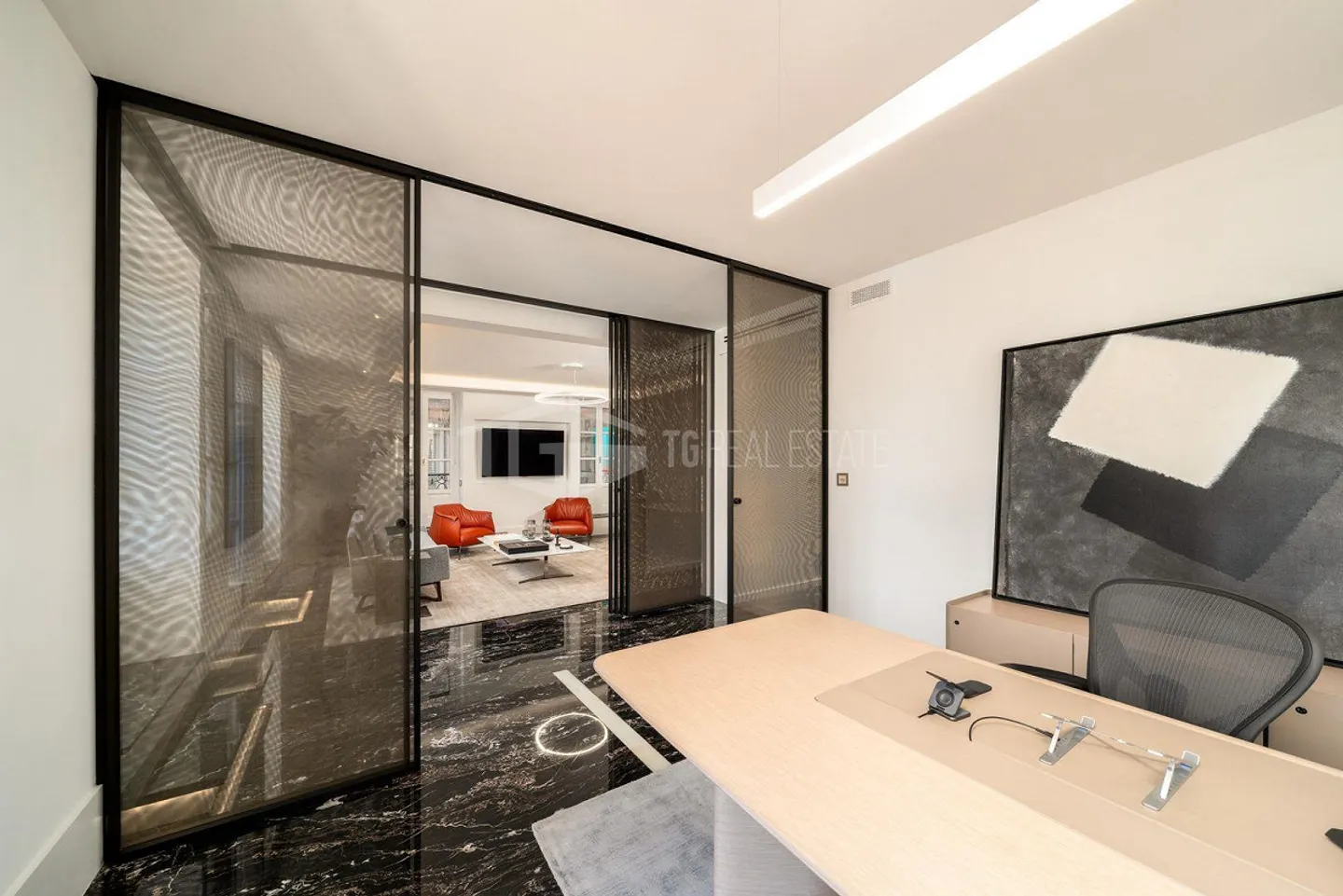 UNIQUE PROPERTY IN THE HEART OF LUGANO – PIAZZA REZZONICO - Photo 7 of 16