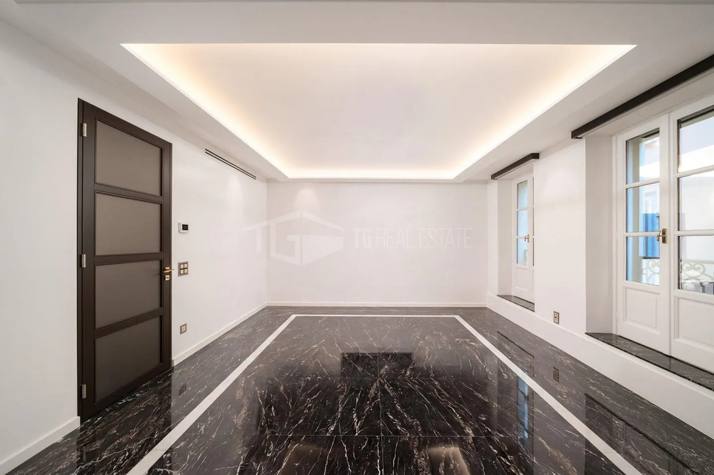UNIQUE PROPERTY IN THE HEART OF LUGANO – PIAZZA REZZONICO - Photo 9 of 16