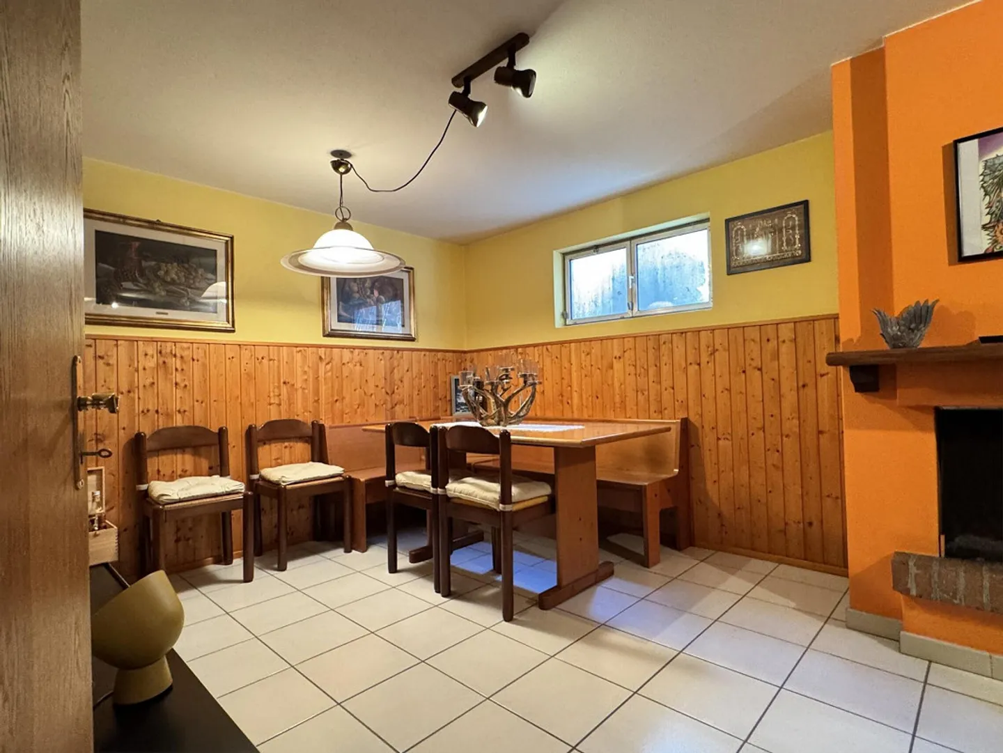 Schöne 4.5-Zimmer-Villa mit Garten und Grotte in Novazzano - Foto 10 von 11
