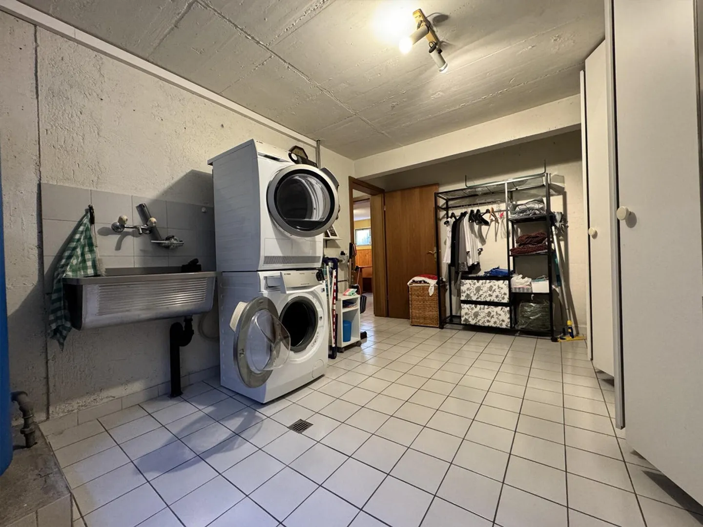 Schöne 4.5-Zimmer-Villa mit Garten und Grotte in Novazzano - Foto 11 von 11