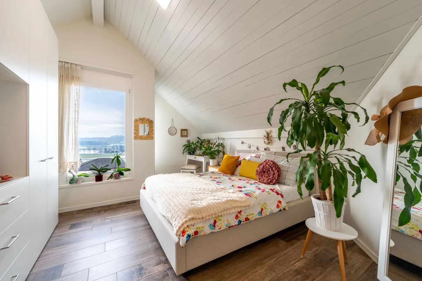 Living with a View in Büron LU - Photo 13 of 26