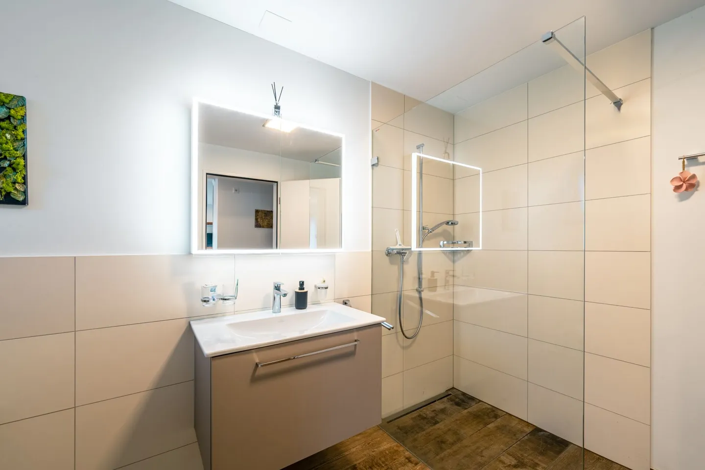 Living with a View in Büron LU - Photo 12 of 26