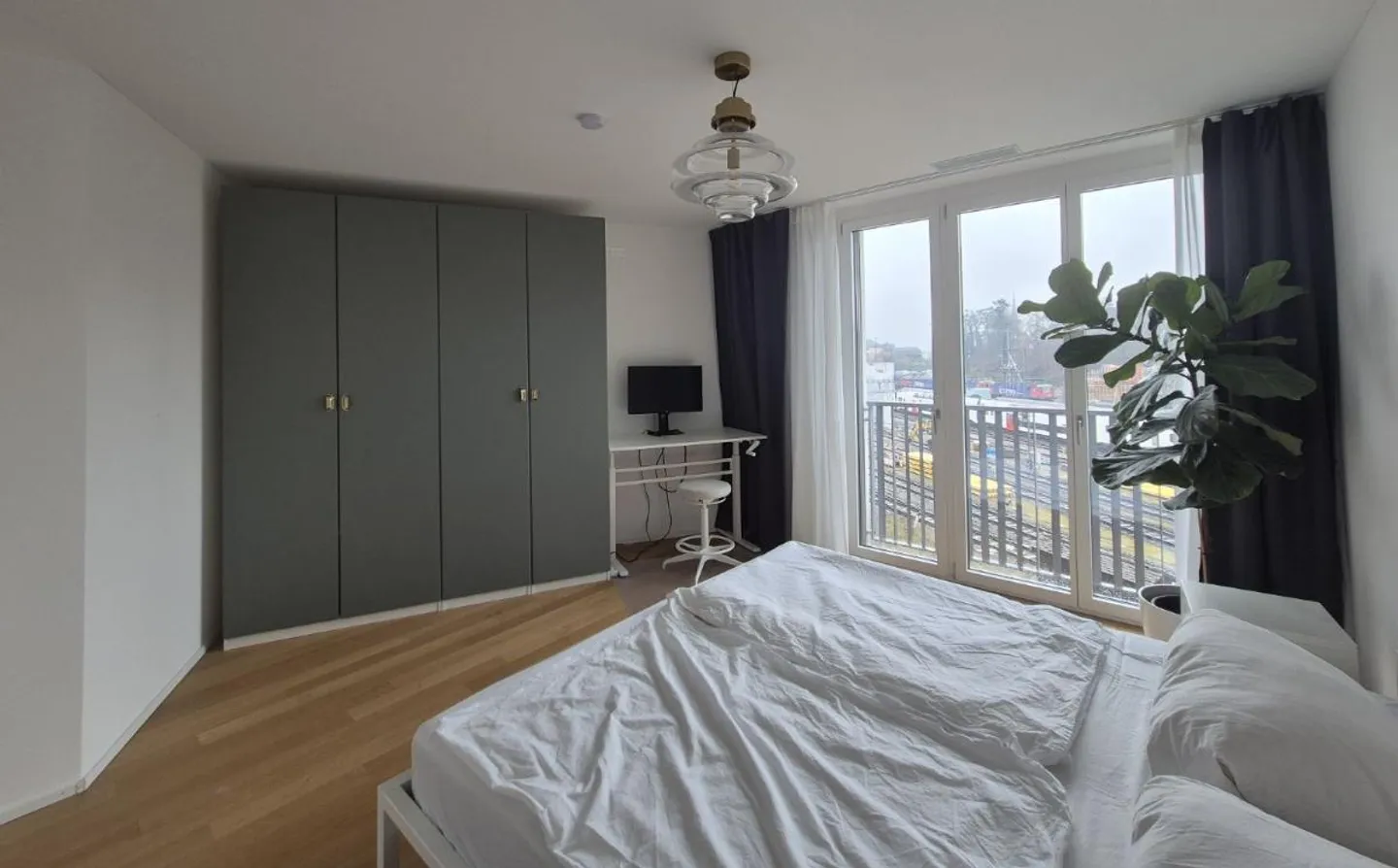 Furnished living near Zurich - Photo 2 of 5