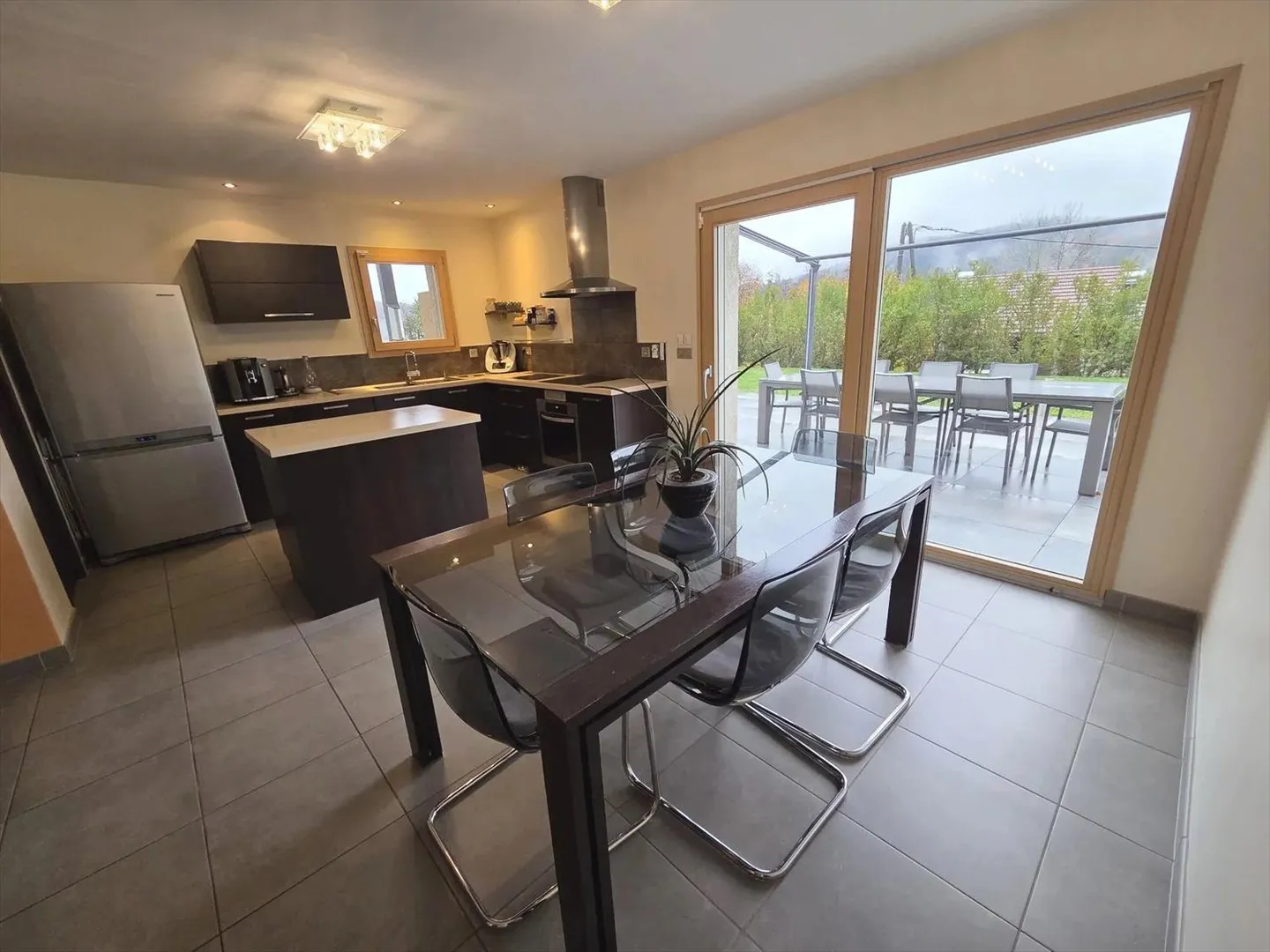 Villa with 10 rooms - Photo 6 of 8