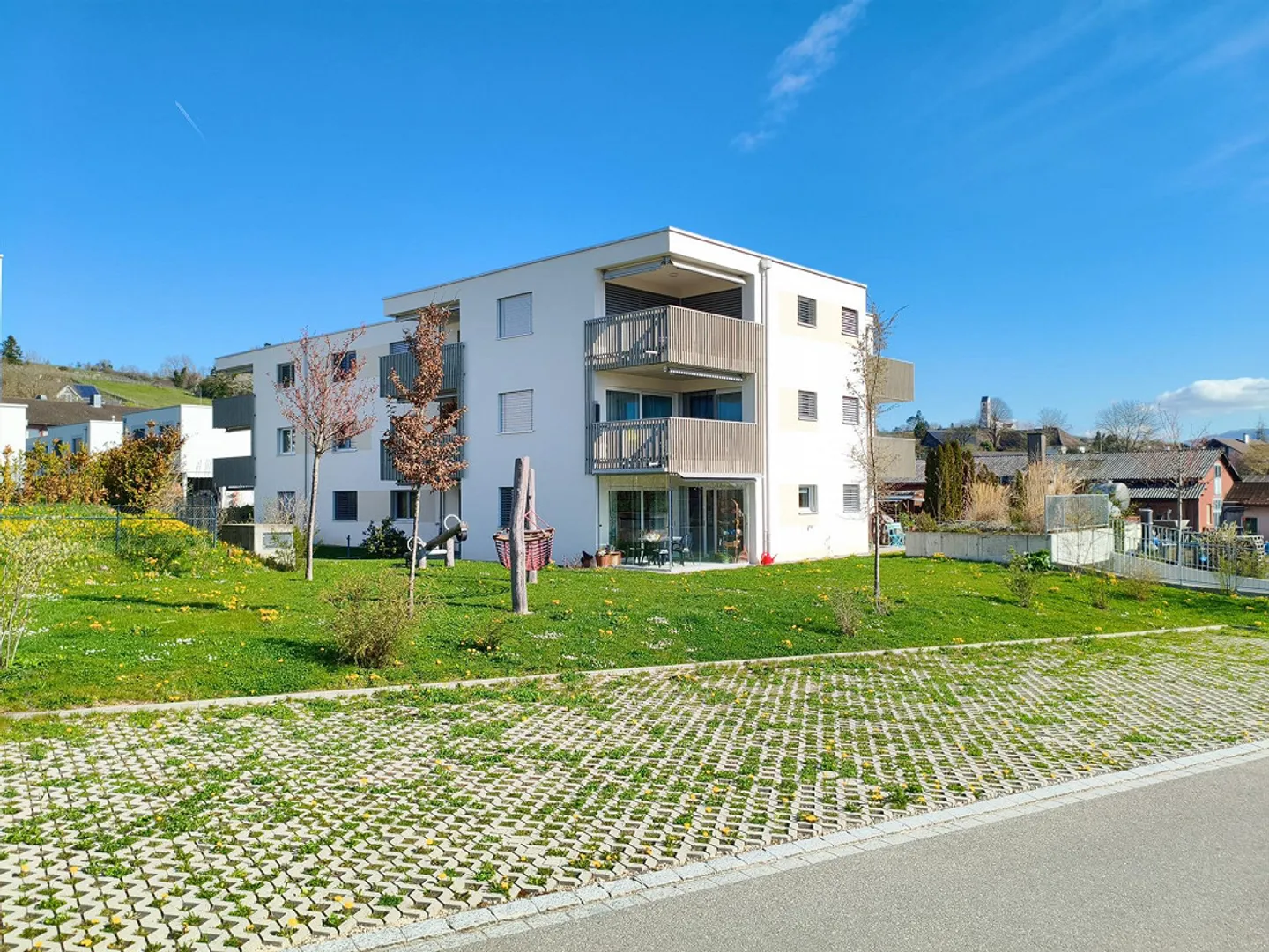 Modernes Apartment in ruhiger Lage - Foto 1 von 13