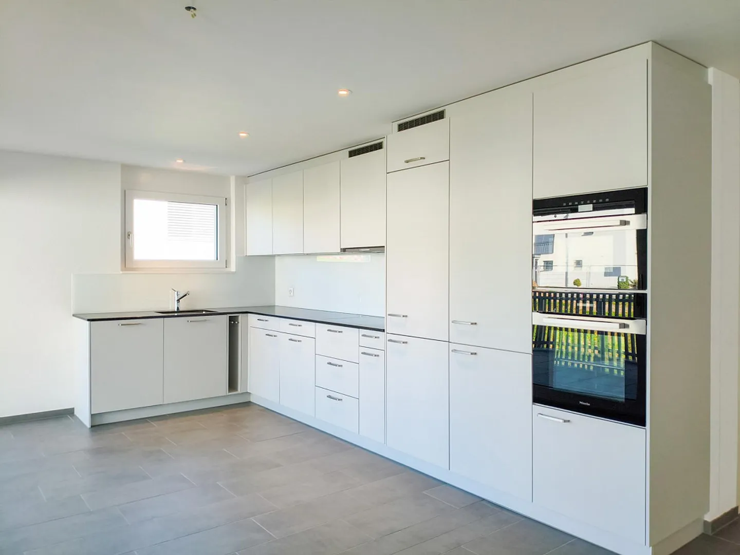 Modernes Apartment in ruhiger Lage - Foto 2 von 13