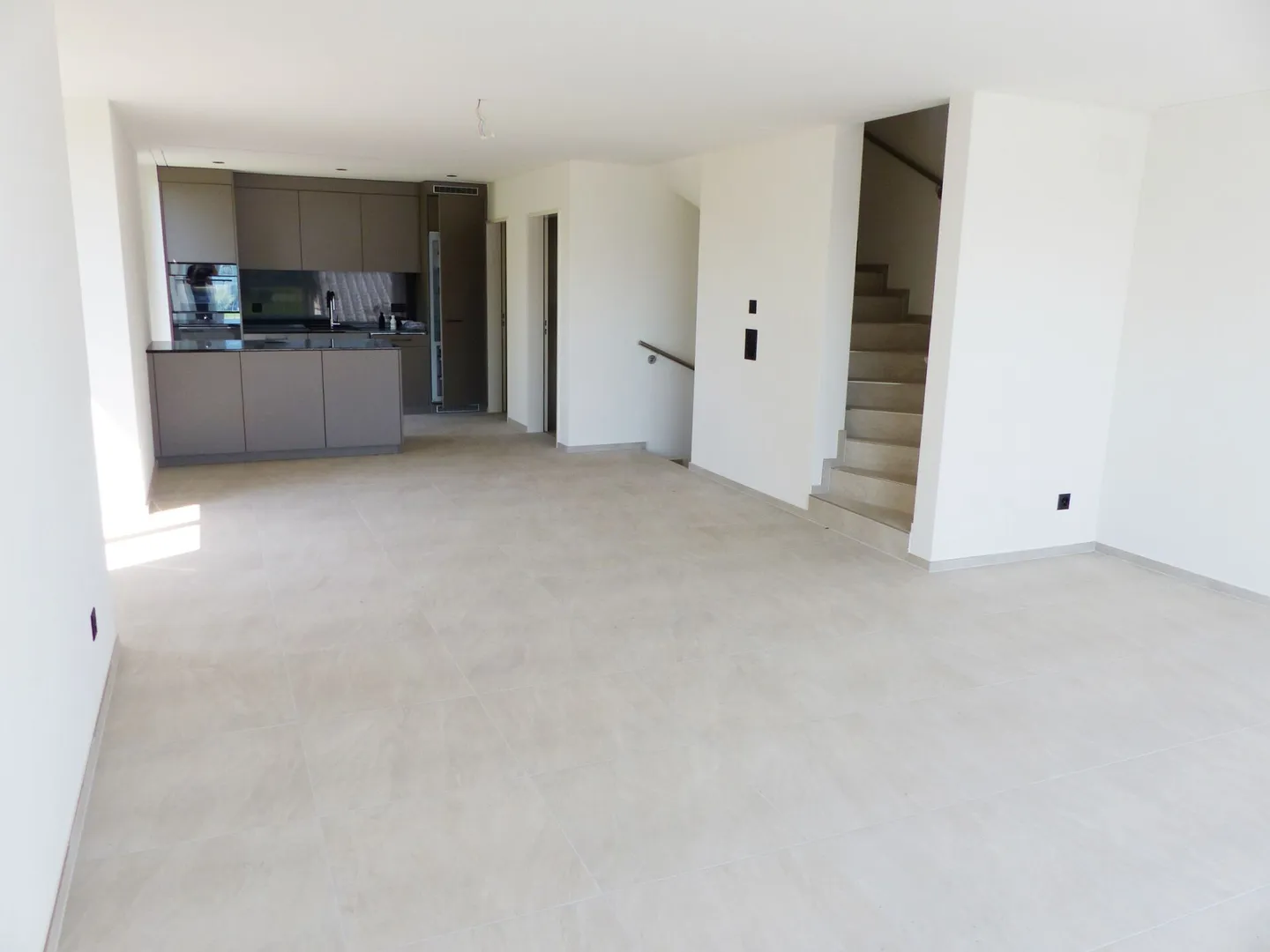 Casa unifamiliare angolare 5.5 stanze di nuova costruzione con vista lontana attraente - Foto 6 di 19