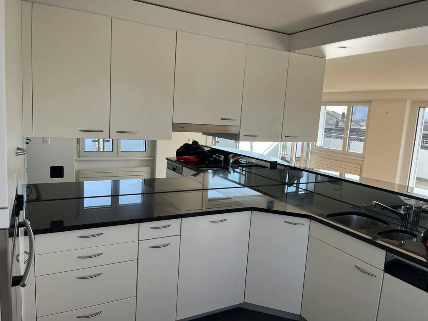 RENT WITHOUT DEPOSIT - Live centrally in a quiet neighborhood - Photo 2 of 11